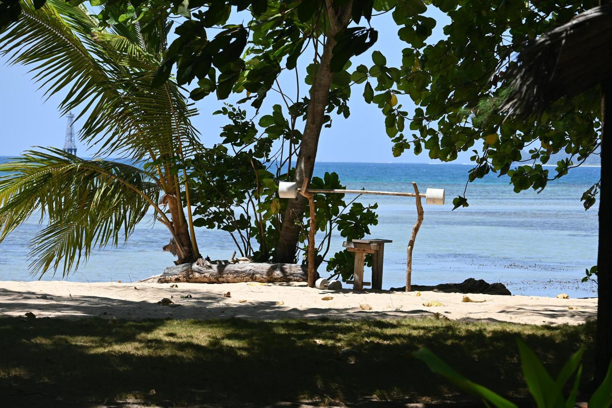 Bunga Jabe Villa Karimunjawa Eksteriør billede